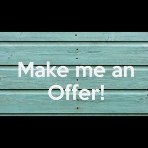 😊MAKE ME A REASONABLE OFFER😊